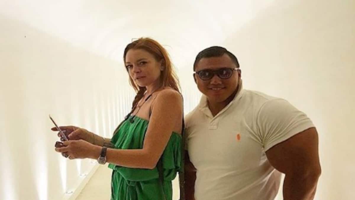 Lindsay Lohan mit koreanischem ArmWrestler JeYong Ha auf Instragram