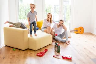 Diese Fallen lauern auf junge Eltern Eltern, Kind, Stress