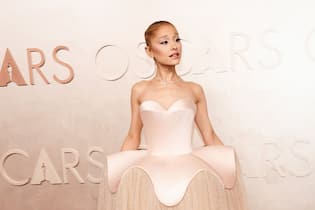 Unsere modischen Favoriten an den Oscars HOLLYWOOD, CALIFORNIA - MARCH 02: Ariana Grande attends the 97th Annual Oscars at Dolby Theatre on March 02, 2025 in Hollywood, California. (Photo by Chelsea Guglielmino/FilmMagic)