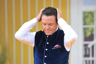 Stefan Mross hat nur Hohn für seine Ex-Frau <p>ARD-Moderator Stefan Mross führt mit seiner Ex-Frau Anna-Carina Woitschack seit zwei Jahren einen erbitterten Rosenkrieg.</p>