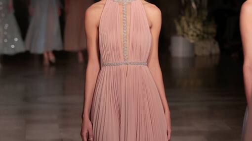 Rosa Brautkleid Trend 2019