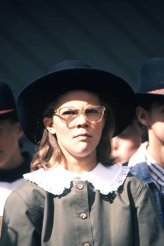 Schweden, 1990 Kronprinzessin Victoria Portrait, allein Brille Mimik Hut lustig retro --------------------------------------?-----