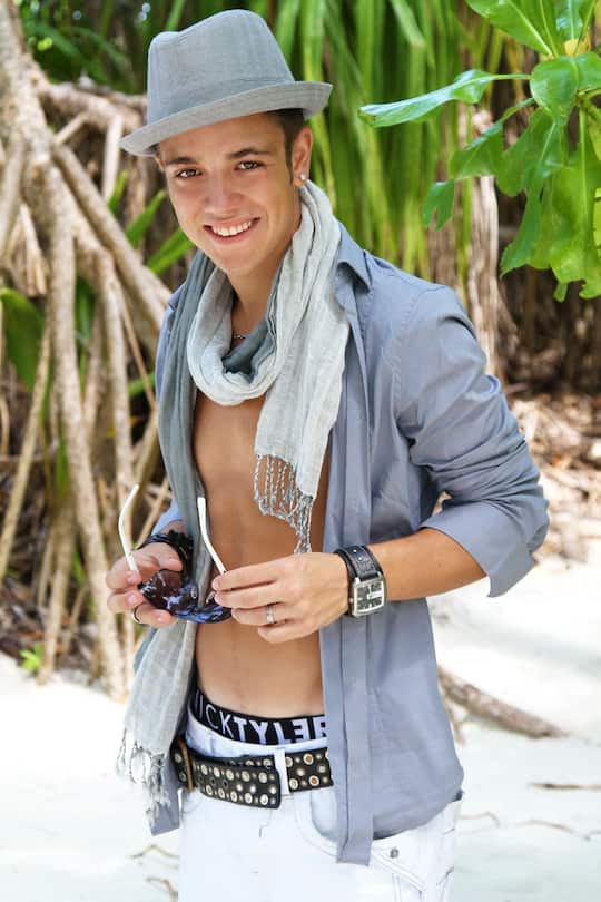 DSDS Luca Hänni oben ohne fast nackt Malediven