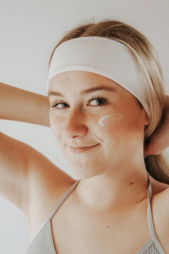 Vor den schädlichen UV-Strahlen sollten wir uns täglich schützen - jeden Tag.