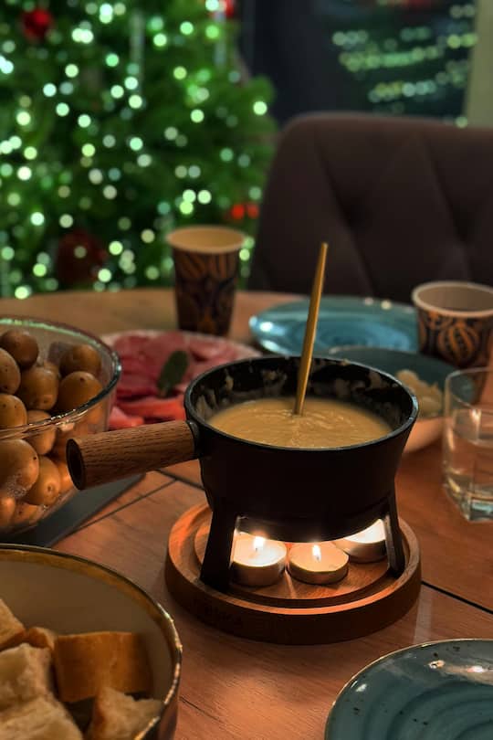 Jetzt ist wieder Fondue-Zeit. Es schmeckt lecker, duftet aber penetrant.
