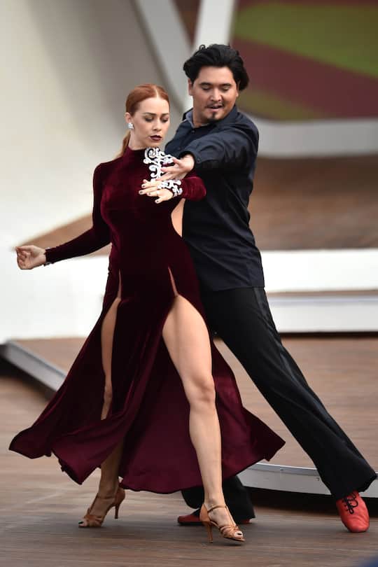 ZDF-Fernsehgarten am 09.09.2018 auf dem Mainzer Lerchenberg in Mainz Oana Nechiti & Erich Klann ( Tanzpaar ) *** ZDF Fernsehgarten on 09 09 2018 on the Mainz Lerchenberg in Mainz Oana Nechiti Erich Klann dancing couple xTTx