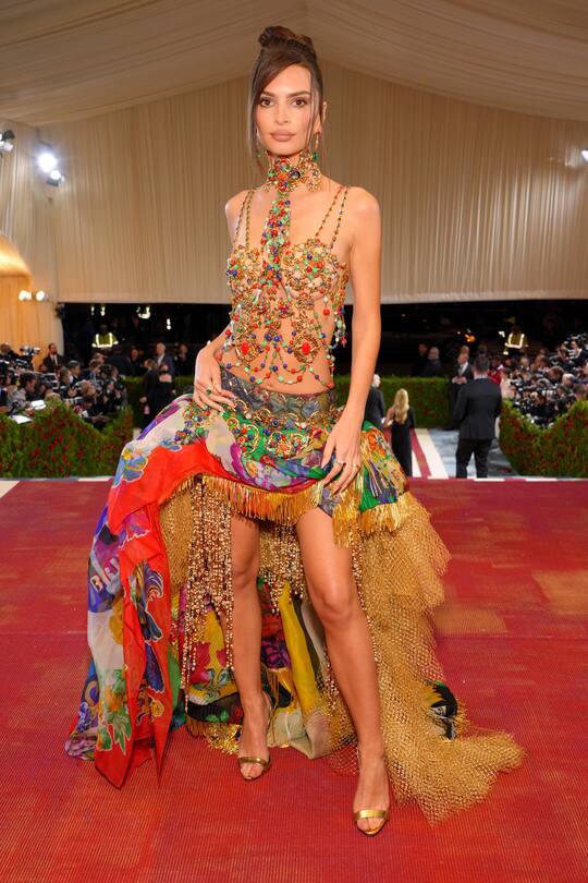 NEW YORK, NEW YORK - MAY 02: (Exclusive Coverage) Emily Ratajkowski arrives at The 2022 Met Gala Celebrating "In America: An Anthology of Fashion" at The Metropolitan Museum of Art on May 02, 2022 in New York City. (Photo by Kevin Mazur/MG22/Getty Images for The Met Museum/Vogue )