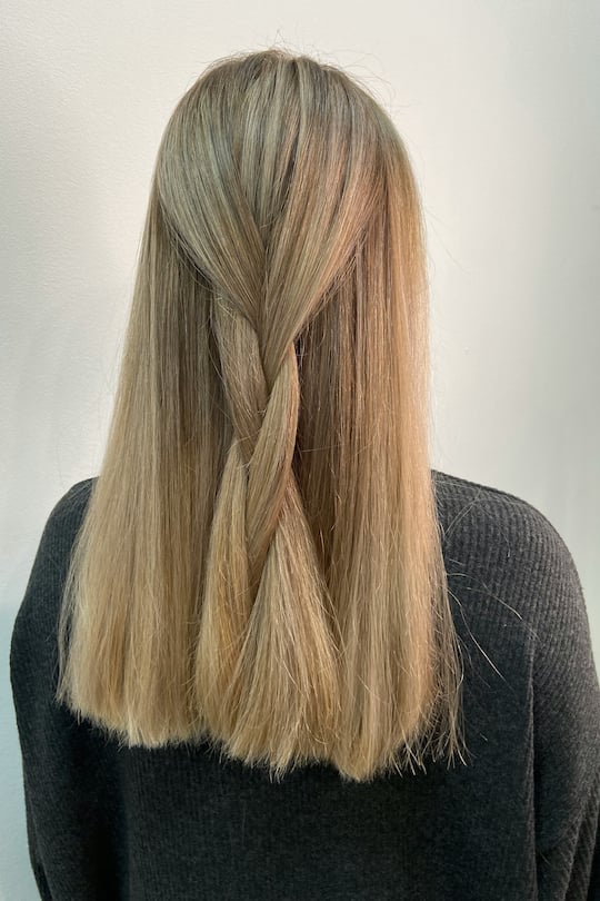 Wer feines Haar hat wird beinahe immer neidvoll auf diejenigen gucken, die voluminöses Haar haben.