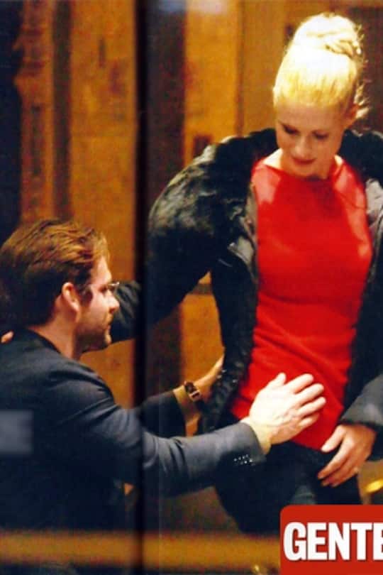 Michelle Hunziker schwanger Gente Magazin Bilder mit Bauch und Tomaso Trussardi