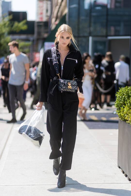 FASHION week new york 2017 spring summer 2018 model off duty street style