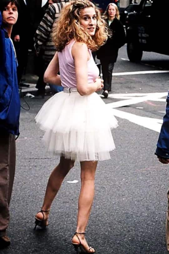 Sarah Jessica Parker in der Rolle der Carrie Bradshaw bei Sex and the City weisses Tutu