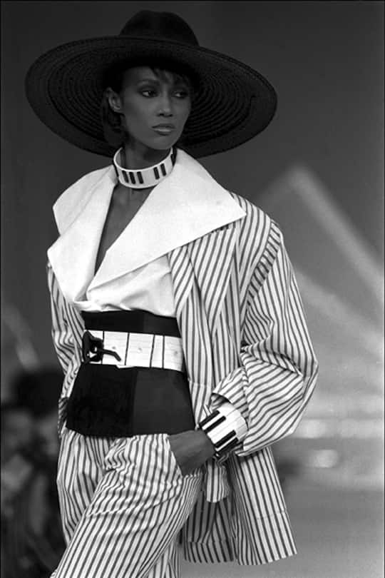 Karl Legerfelds Kollektionen im Laufe der Zeit