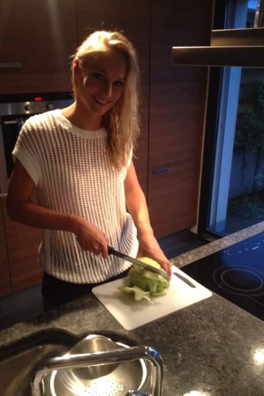 Annette Fetscherin (Grösse) Moderatorin Twitter Nati