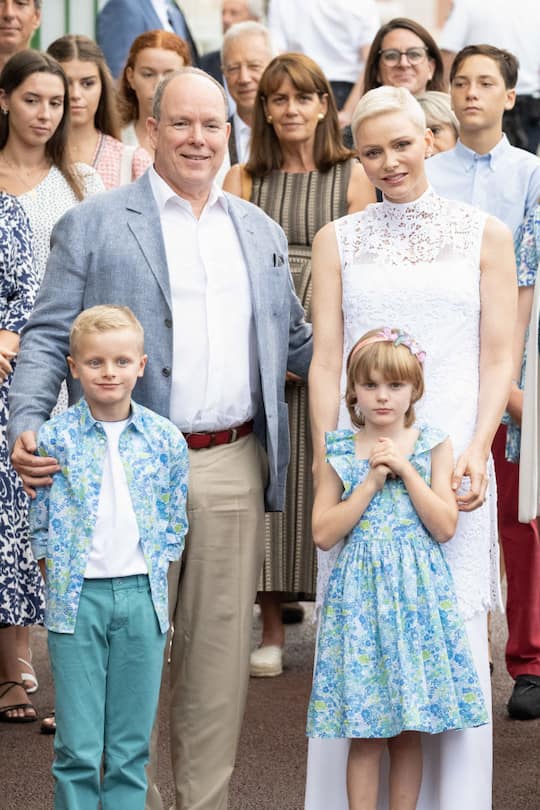 MONTE-CARLO, MONACO - SEPTEMBER 03: Jacques, Hereditary Prince of Monaco, Prince Albert II of Monaco, Princess Gabriella, Countess of Carladès, Princess Charlene of Monaco, and guests attend "U Cavagnetu" : Traditional Monaco Picnic In Le Parc Princess Antoinette on September 03, 2022 in Monte-Carlo, Monaco. (Photo by David Niviere / SC Pool - Corbis/Corbis via Getty Images)