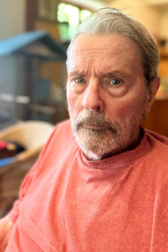 Alain Delons Tochter veröffentlichte dieses Bild kurz vor seinem Tod auf Instagram.