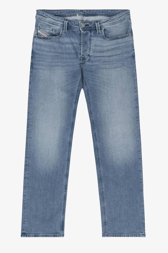 Jeans Regular Fit, CHF 189.–, bei Globus