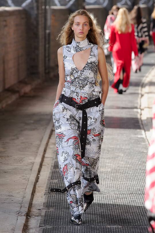 Runway-Bild der Marques'Almeida SS18 Show in London