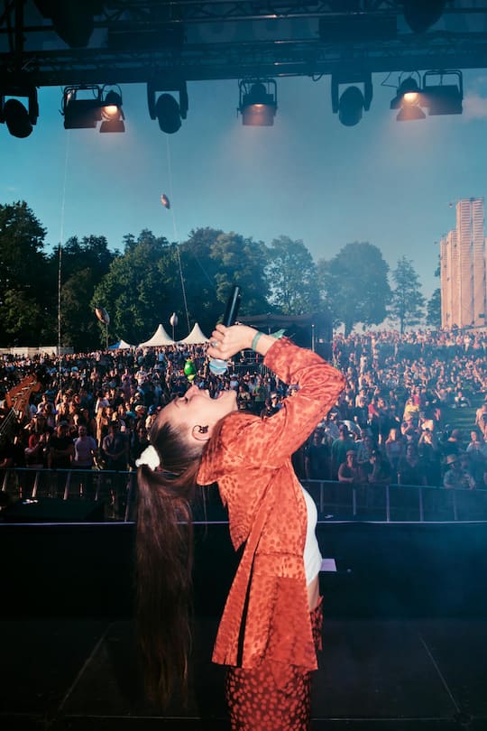 jonathan.labusch@gmail.com Dana Sängerin (Pressebilder)