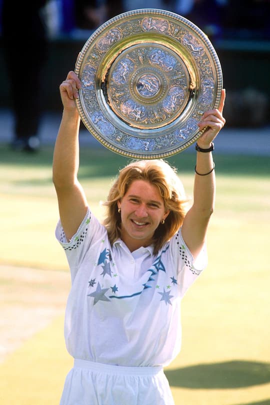 Mandatory Credit: Photo by Nils Jorgensen/REX (147839a) STEFFI GRAF HOLDING LADIES WIMBLEDON CUP WOMENS FINAL AT WIMBLEDON TENNIS CHAMPIONSHIP, LONDON, BRITAIN - 1988