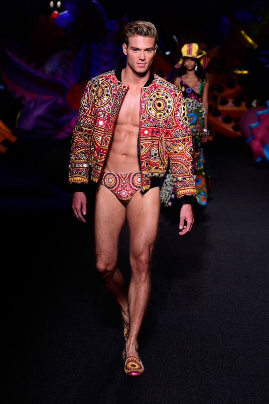 Moschino Resort 2017