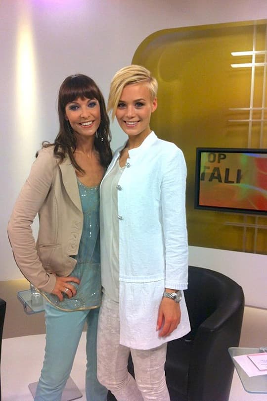 10 Miss Schweiz Dominique Rinderknecht mit Anita Buri bei Tele Top