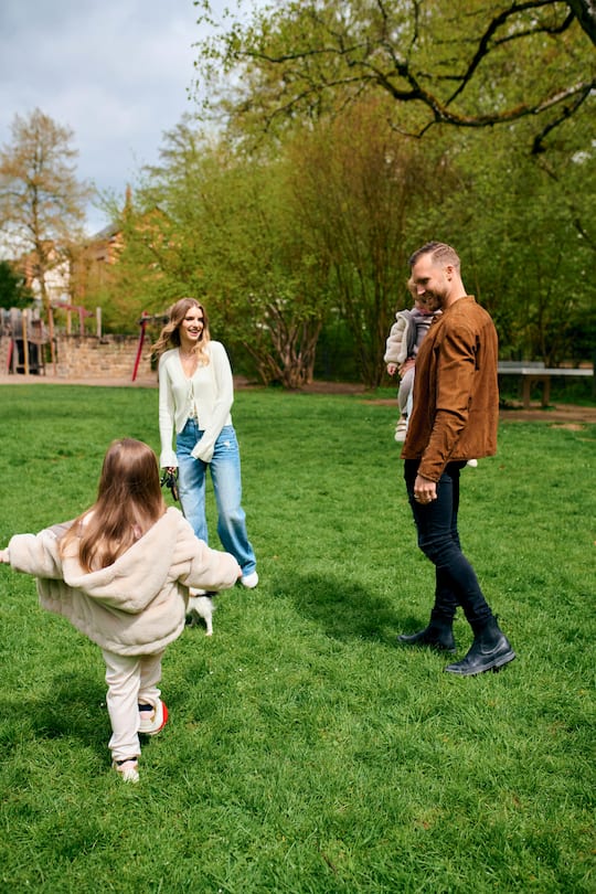 Silvan Widmer und Familie. ©Christoph Koestlin