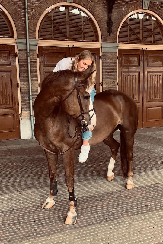 Amalia ist aber auch leidenschaftliche Reiterin und hat ein grosses Herz für Pferde.