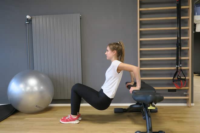 Sportübung für den die Beine