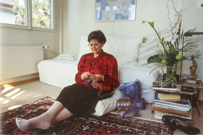 Ruth Dreifuss am Stricken 1993