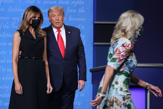 NASHVILLE, TENNESSEE - OCTOBER 22: U.S. President Donald Trump and first lady Melania Trump watch from on stage as Jill Biden walks to greet Democratic presidential nominee Joe Biden after the final presidential debate at Belmont University on October 22, 2020 in Nashville, Tennessee. This is the last debate between the two candidates before the election on November 3. (Photo by Chip Somodevilla/Getty Images)