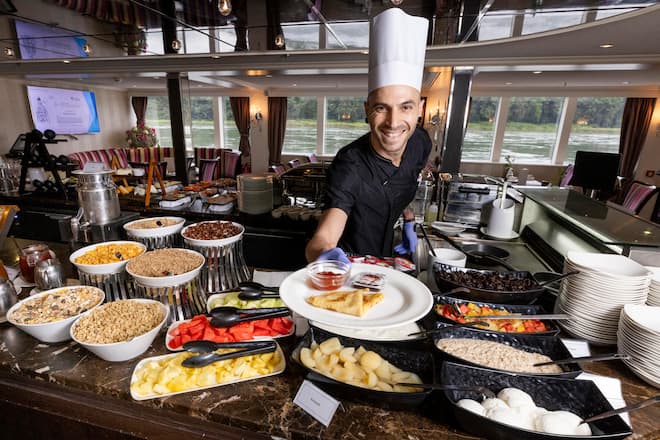 Svetlin Hrnaudov Thurgau Travel. Flussfahrt von Köln nach Basel.Â