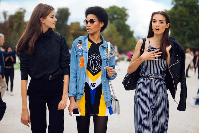 FASHION week new york 2017 spring summer 2018 model off duty street style