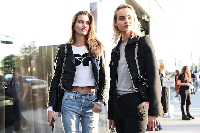 FASHION week new york 2017 spring summer 2018 model off duty street style