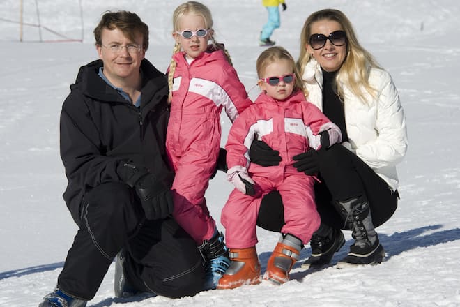 Mandatory Credit: Photo by Tim Rooke / Rex Features (1287093ac)Prince Johan Friso, Countess Luana, Countess Zaria and Princess MabelDutch Royal Family Annual Winter Photocall, Lech, Austria - 19 Feb 2011 (FOTO:DUKAS/REX)