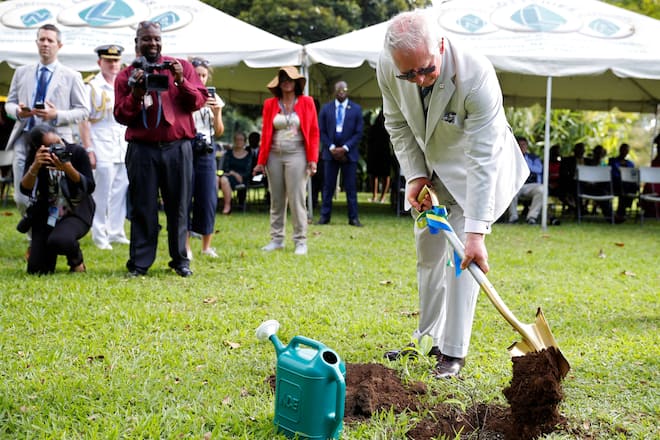 Prinz Charles (GB), beim Besuch des Botanischen Gartens im Rahmen der Karibikreise des Prinzen von Wales und der Herzogin von Cornwall in Kingstown, St. Vincent und die Grenadinen, 20. März 2019.