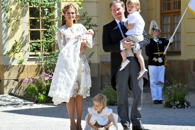 Stockholm, Feierliche Taufe von Prinzessin Adrienne Christopher O Neill, prince Nicolas, princess Madeleine, princess Adrienne, princess Leonore Princess Adrienne s christening, Drottningholm Palace Chapel, 2018-06-08 Madeleine de Suede;Christopher O Neill;Leonore de Suede;Nicolas Paul Gustaf O Neill;Adrienne de Suede (Madeleine de Suede s daughter) Stockholm Sweden PUBLICATIONxINxGERxSUIxAUTxONLY 588424