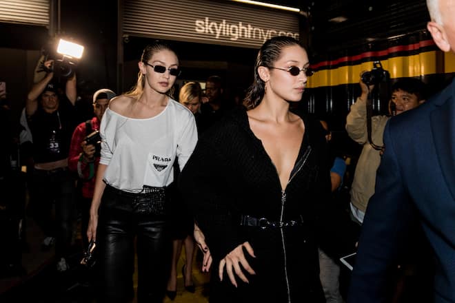 FASHION week new york 2017 spring summer 2018 model off duty street style