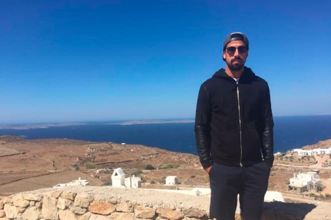 Mykonos Party Ferien Hotel Strände Flüchtlinge Stars Adriana Lima Sami Khedira