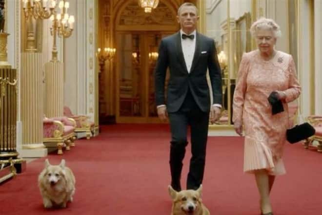 Queen Elizabeth und ihre Corgis