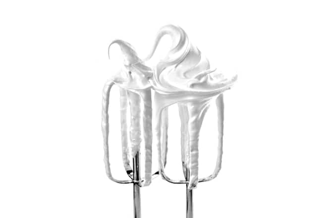 geschlagenes Eiweiss