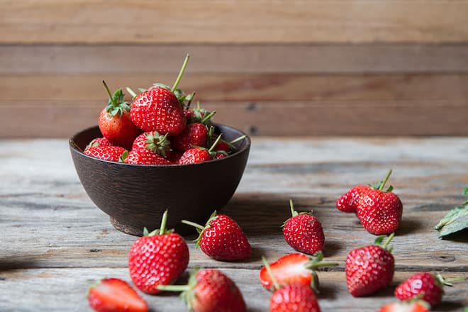 Erdbeeren verleihen natürliche Bräune