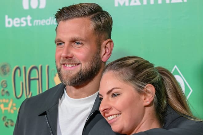 Niclas Füllkrug und Lisa Füllkrug sind seit 2019 Eltern einer Tochter.