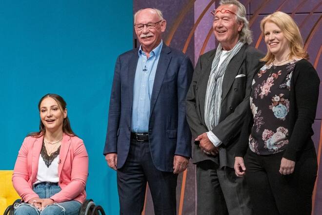 Kristina Vogel (l.) mit den "Trividia"-Gründern.