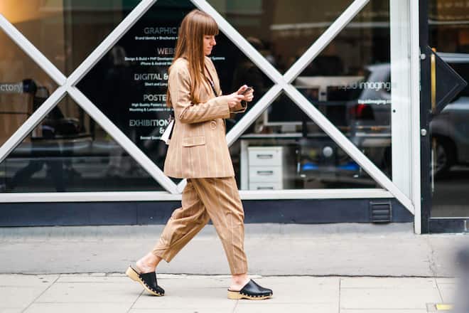 Der Trend geht 2025 zu natürlichen Farben.