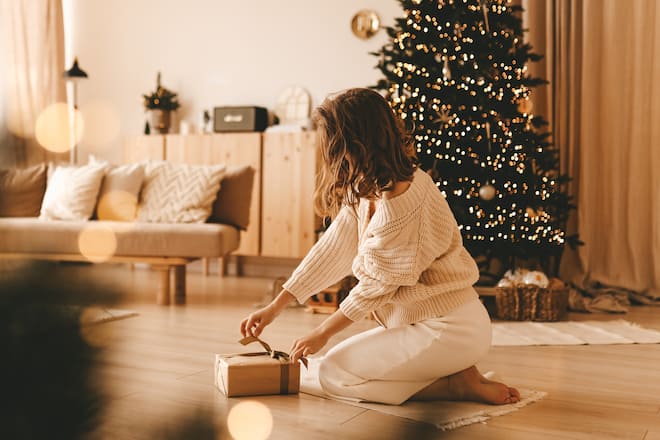 Beauty-Fans freuen sich an Weihnachten über individuelle Geschenke unterm Baum.