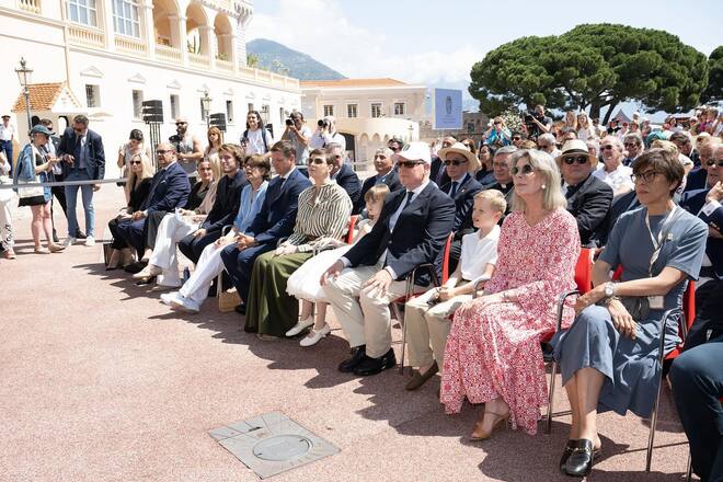 Monegassische Fürstenfamilie am 4. Treffen der historischen Grimaldi-Stätten in Monaco.