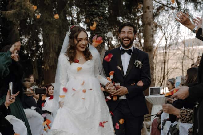 Hochzeit Navarone Garibaldi, Sohn von Priscilla Presley, und Elisa Achilli, Schloss Huenigen in Chrachen, SI 08/2022