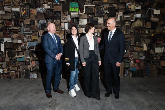 Art Basel 2018 Knie Berset