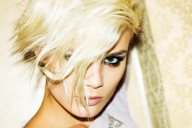 Dominique Rinderknecht sexy Fotoshooting