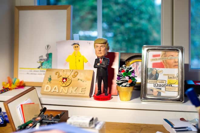 Roger Köppel, Schweizer Jouranlist, Nationalrat, Tochter Anna, Sohn Viktor, Baby Paul, Kuesnacht, SI 17/2021